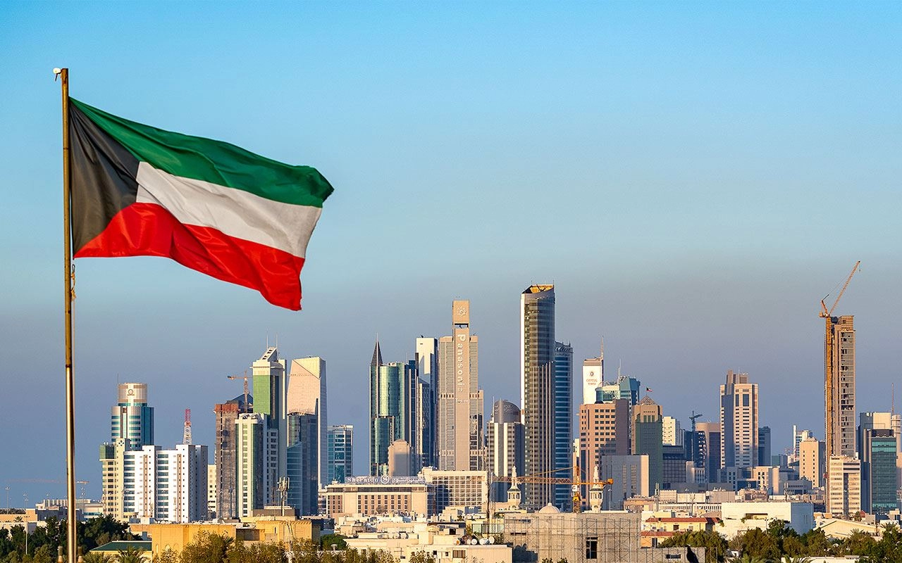 عاجل : صدور إجراءات جديدة بشأن استقدام العمالة في الكويت